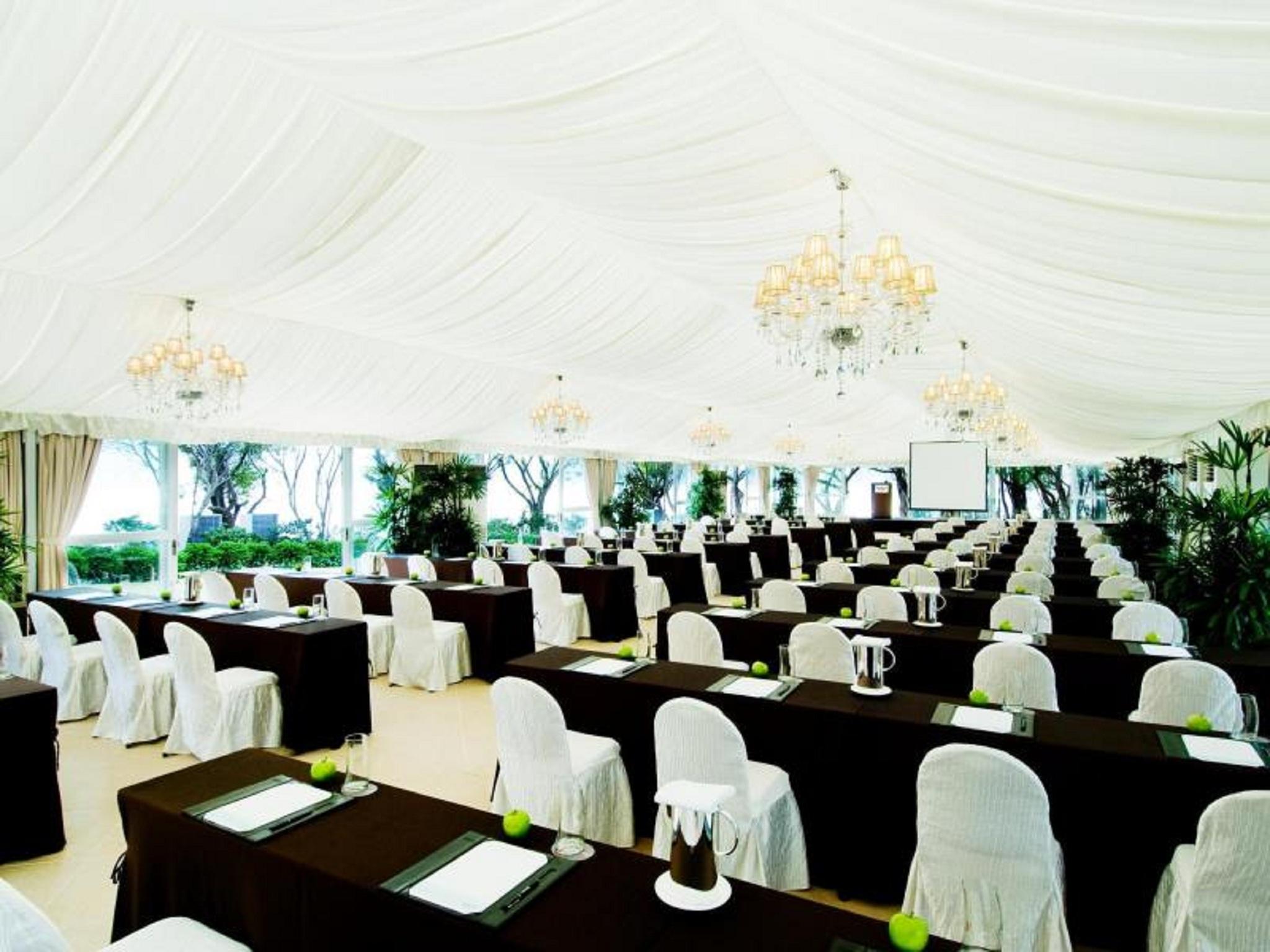 Grand Coloane Resort Macau Exterior foto The tent at the Four Seasons Hotel