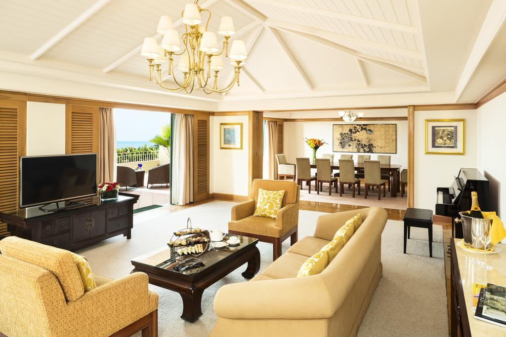 Grand Coloane Resort Macau Exterior foto A suite at the hotel
