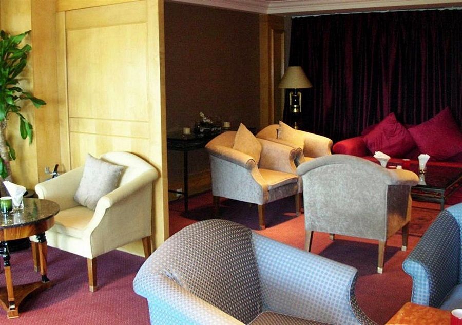 Grand Coloane Resort Macau Exterior foto The interior of a suite at the hotel